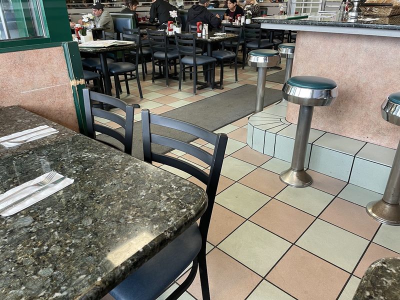 Uncle Bill's Diner interior