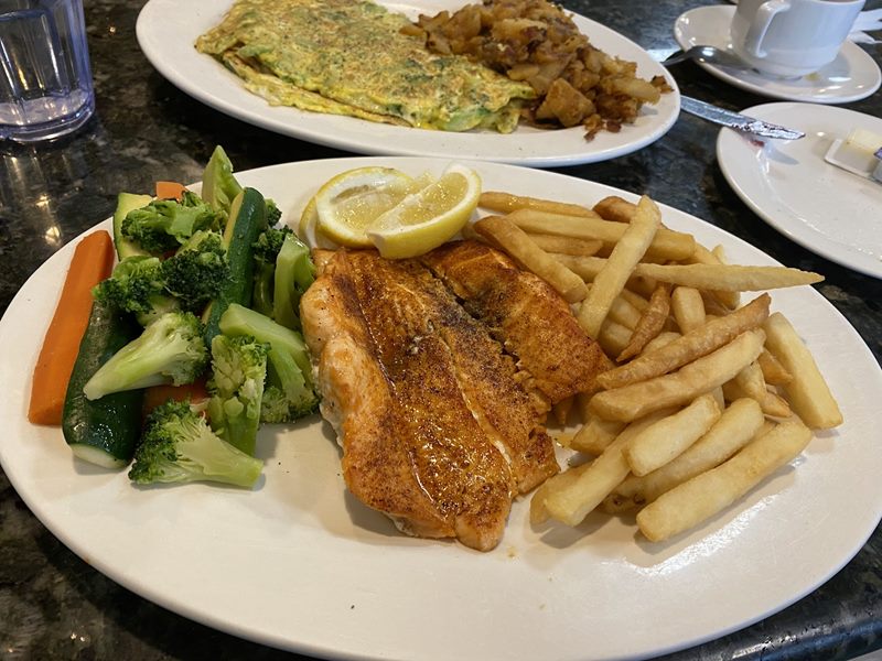 Uncle Bill's Diner food